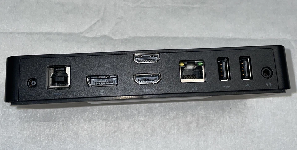 Dell USB 3.0 Ultra HD/4K Triple Display Docking Station (D3100) Black - Image 4 of 4