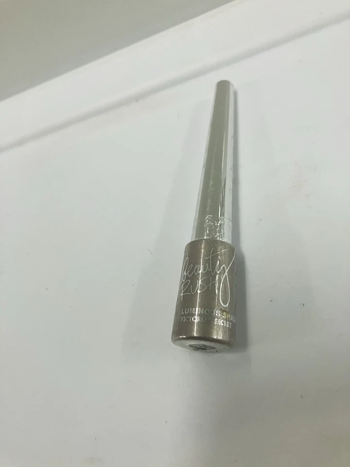 Victoria's Secret Beauty Rush Luminous Shadow Go Platinum 0,035 oz sellado RARO Foto 2 de 3