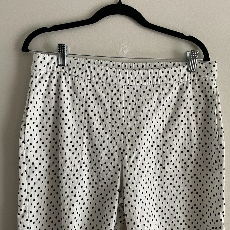 Bermudas Susan Graver 14P Marfil Estampado Texturizado Elástico Tejido Pull-On Foto 3 de 4