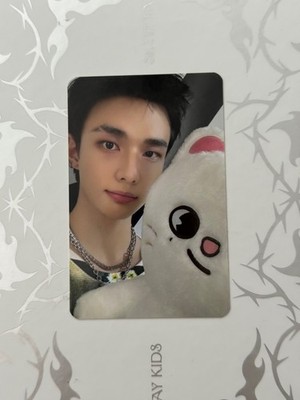 Stray Kids - CelebrATE Pop-up offline POB Hyunjin 