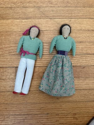 2 Vintage Navajo Indianer Stoffpuppen Handarbeit Perlenschmuck 9 Zoll