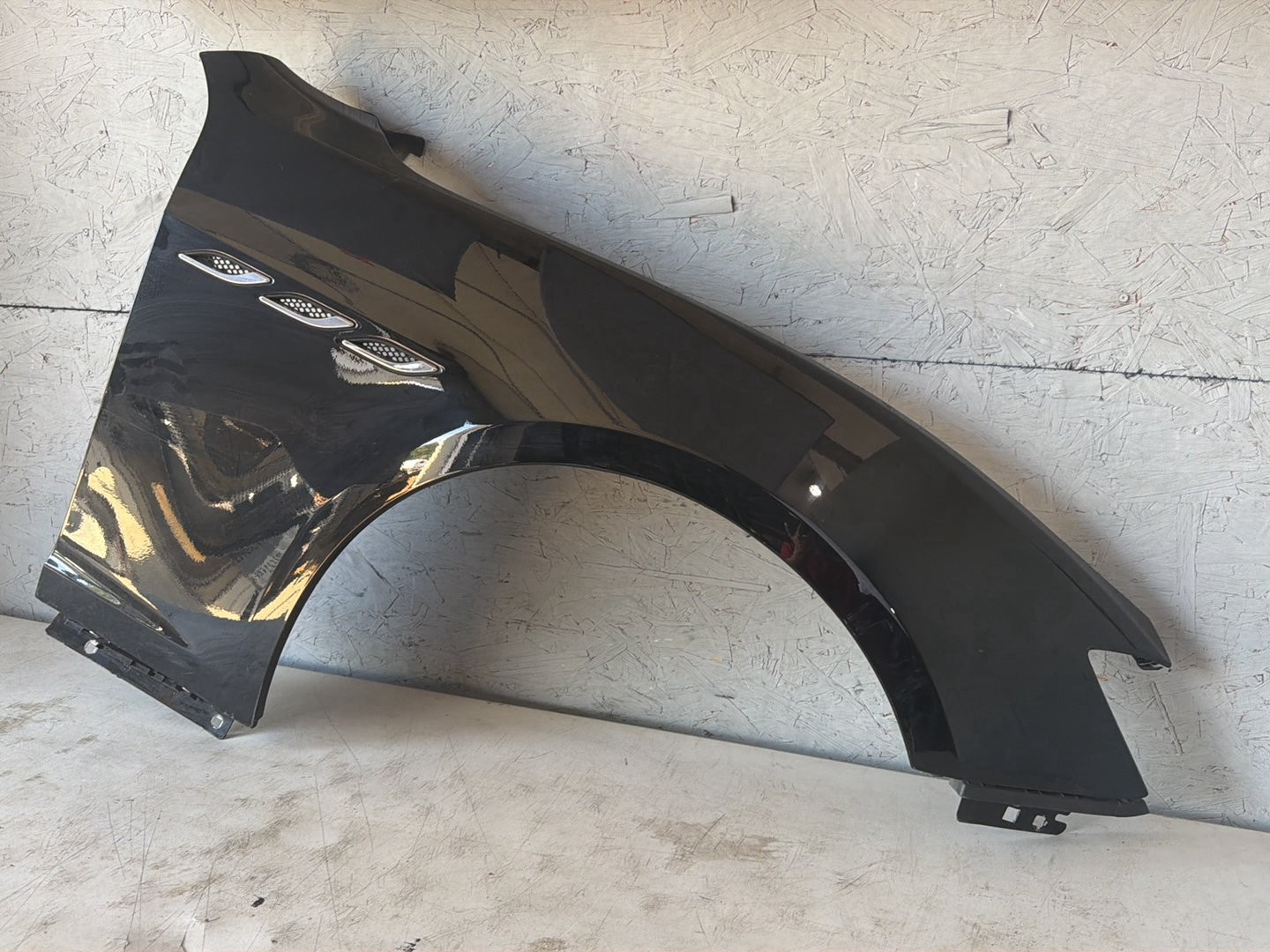 Maserati Ghibli 2014-2021 Front Right Cover panel