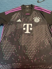 FC Bayern Munich 23-24 Authentic Soccer Jersey Size XL Slim Fit