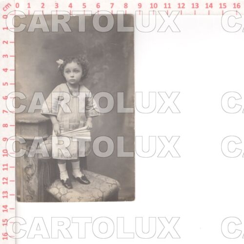 D8480 STUDIO PHOTO 1920 PHOTOGRAPHY GIRL CURLS FAN CM 13X8 GIRL - Picture 1 of 2