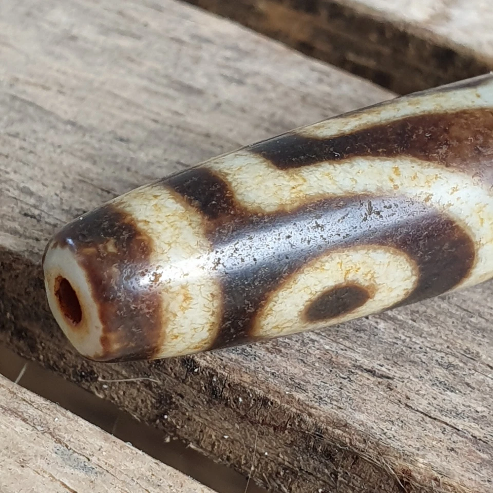 Himalayan Tibetan Dzi 3 eyes Pattern Spiritual Amulet Mala Bead Unique Beads - Image 3 of 4