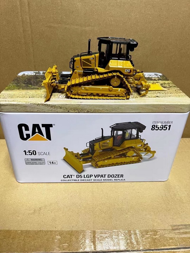 Diecast Masters 1/50 Scale Cat D5 LGP VPAT Dozer Diecast Diecast Masters 1/50 Scale Cat D5 LGP VPAT Dozer Diecast
