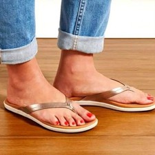 OLUKAI Women's Honu Leather Beach Sandals; Size 8; Pink Copper/Sahara