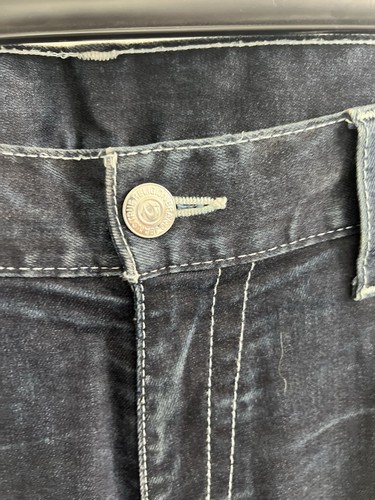 Women’s True Religion Jeans Size 36 RN#112790 Inseam 32” - Picture 2 of 7