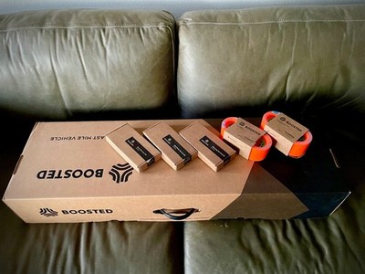 Boosted Board Dual Electric Skateboard in Box with Tons of New Extras NO BATTERY