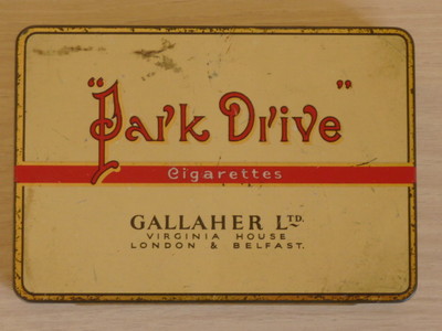 VINTAGE COLLECTABLE - PARK DRIVE CIGARETTE TIN BOX - IN VERY GOOD CONDITION 