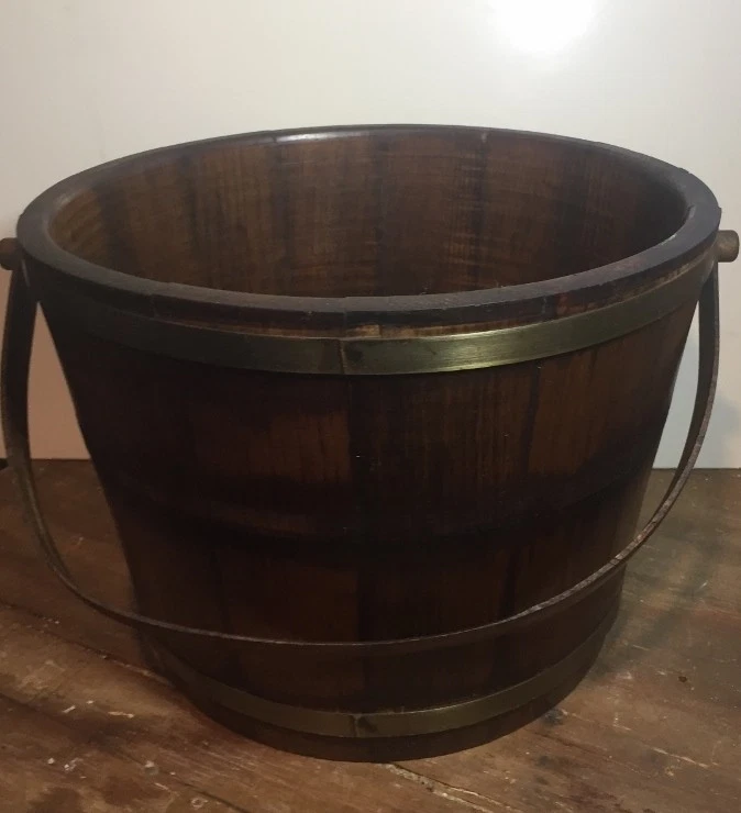 Large buckets for sale outlet