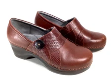 Sanita Women’s Brown Leather Comfort Professional Clogs Size 39 EUR 7.5 - 8 US