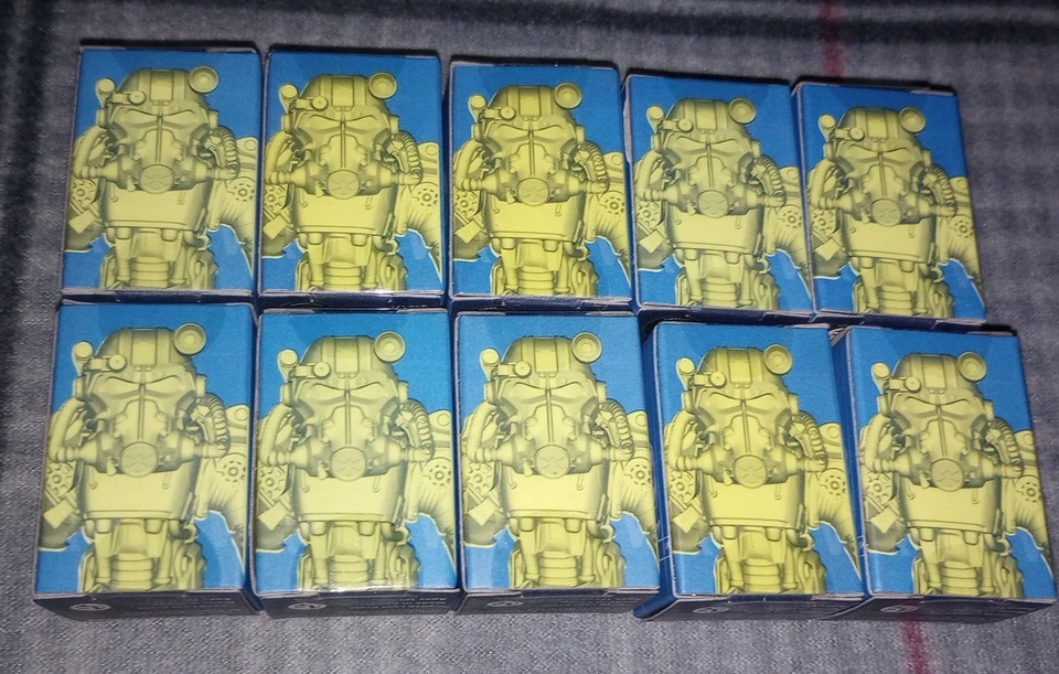Lot Of 10 Fallout Loot Crate Screen Shots Build-A-Figure Power Armor Box 4 Of 6 - Image 3 of 4