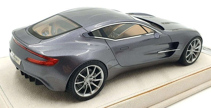 Tecnomodel 1/18 Scale T18-MI01U - Aston Martin One 77 2010 - Tungsten Silver - Image 2 of 4