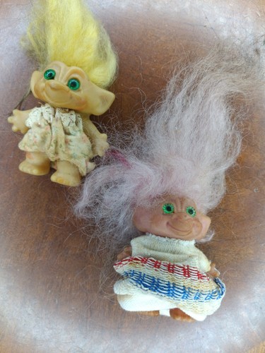 2-VINTAGE 1960's Trolls 3" tall. Brilliantly Green Eyes. Pink And Yellow Hair. c - Bild 3 von 18