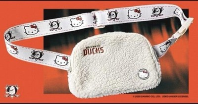 Anaheim Ducks / Hello Kitty Sherpa Bag - Exclusive Stadium Give Away - NEW