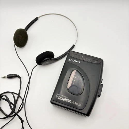 Sony Walkman AM/FM WM-FX21 Portable Cassette Player Radio Only Working (READ)
