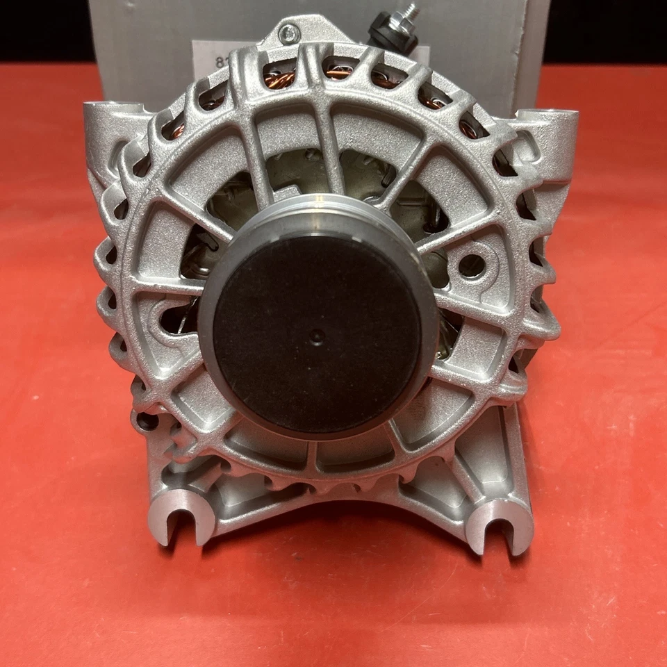 Alternador 8303 para Mitsubishi Van L4 2.4L 87-90 13-8449 138449 13-8458 138458 Foto 2 de 4