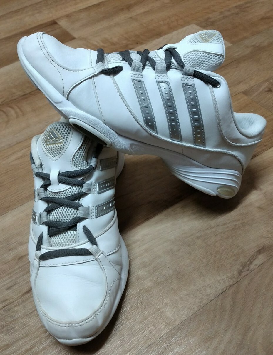 adidas womens trainer sale