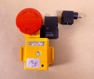 SMC Pneumatics AVL3000-N03-5DZM Valve, Soft Start With Lock Out 3/8'' Port 24 VDC