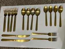 Stainless Steel Goldplated Flatware 16 Pieces