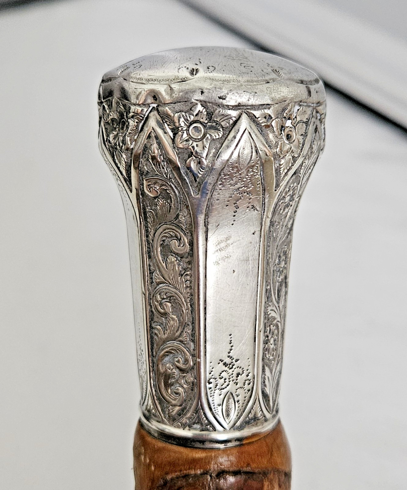 ANTIQUE CHASED SOLID SILVER WALKING STICK - DATED… - image 2