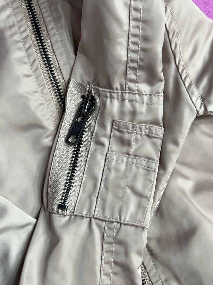 Chaqueta clásica de satén de corredor talla 7 SOLO PARA MIEMBROS Foto 3 de 4