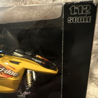 New Bombardier Ski-Doo MXZ 1:12 Diecast Yellow Black Snowmobile