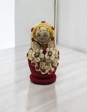 Hand-Painted Wooden Russian Nesting Dolls Set Of 5 Floral Design Gold & Red Acce