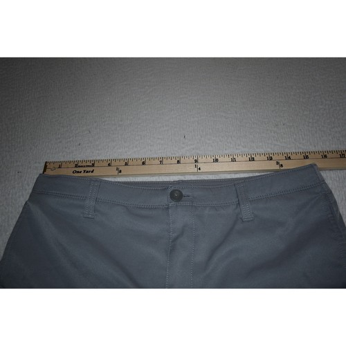 Under Armour Golf Shorts Boys Youth Size 20 Wicking Performance Gray Polyester - Picture 4 of 7