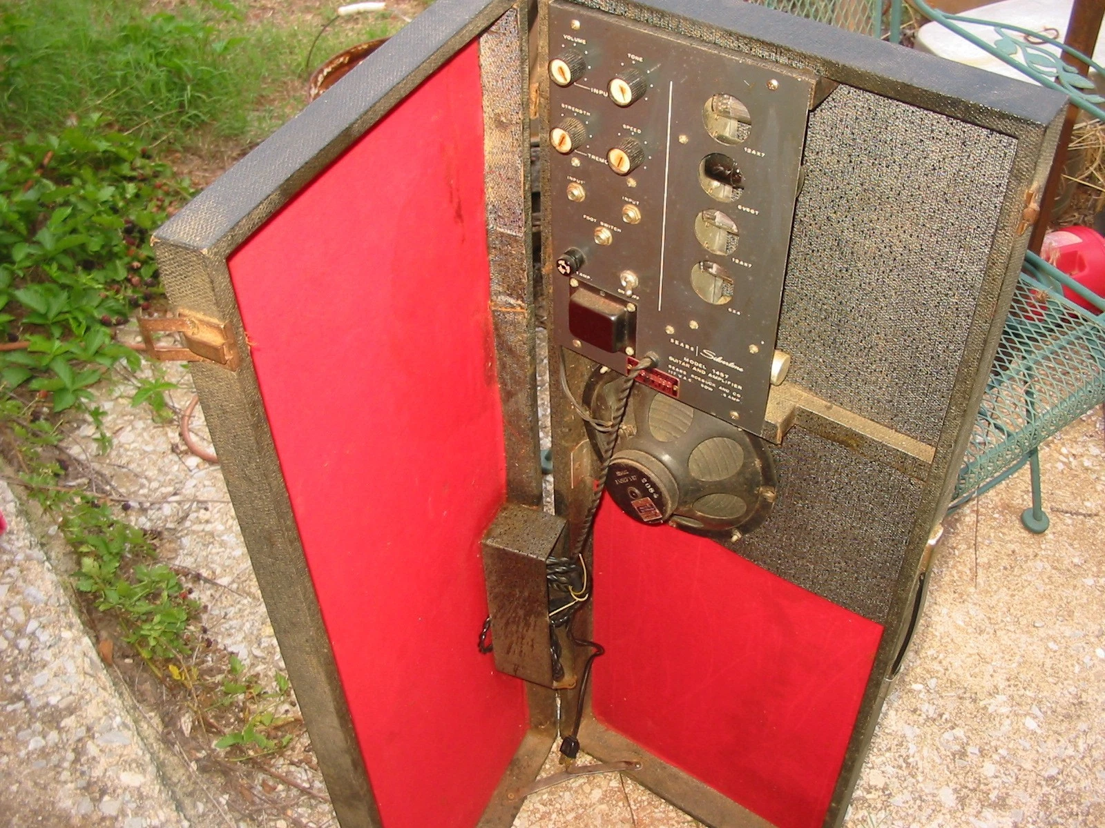 Picture 1 of 8