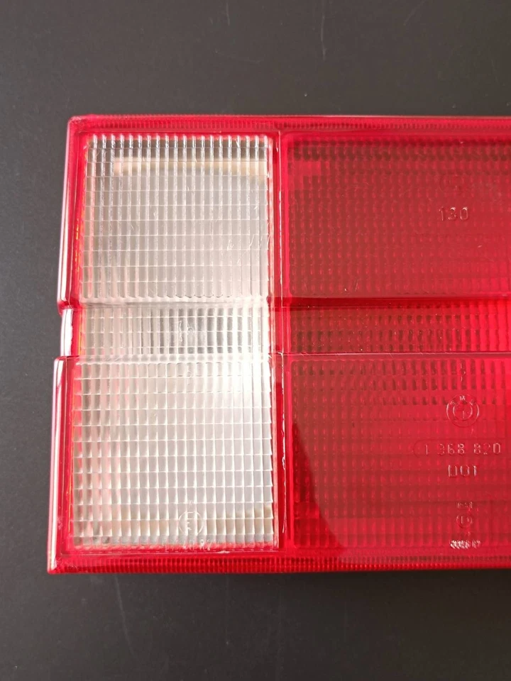 Piloto trasero derecho genuino bmw e30 m3 serie 3 316i 318i 325i Foto 2 de 4