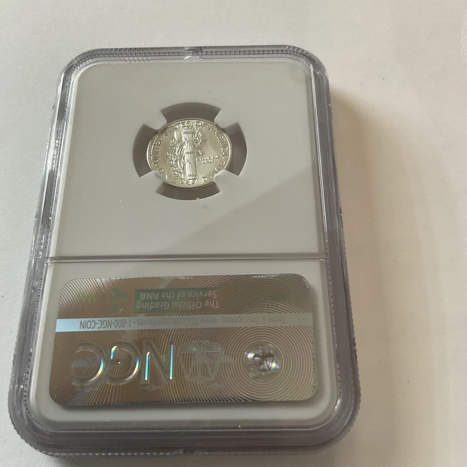 NGC. Moneda de diez centavos Mercury 1944 D 10c MS 67+ FB Foto 3 de 4