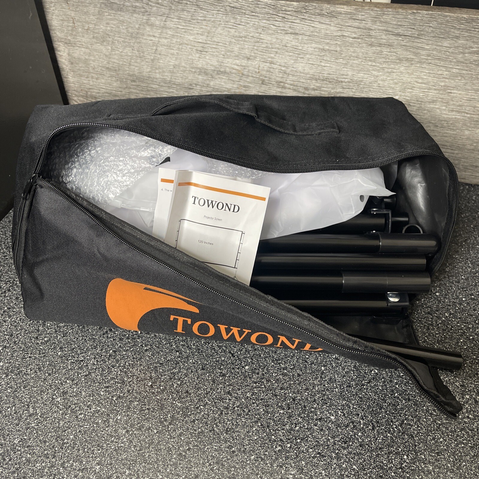 Towond Projector Screen w Stand 120in Indoor Outdoor Projection Screen