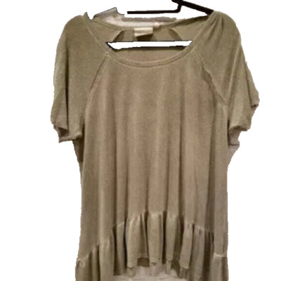 DANTELLE gray flowy top with raw hem accents ruffle bottom 1X