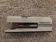 Grapadora de escritorio ejecutiva Stanley Bostitch 2000 modelo B2000 metal tostado vintage