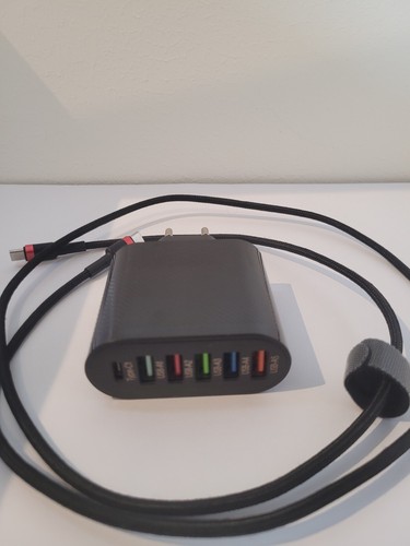 Ladegerät mit 5 USB-A-Anschlüssen und 1 USB-C-Anschluss sowie USB - Zdjęcie 2 z 2