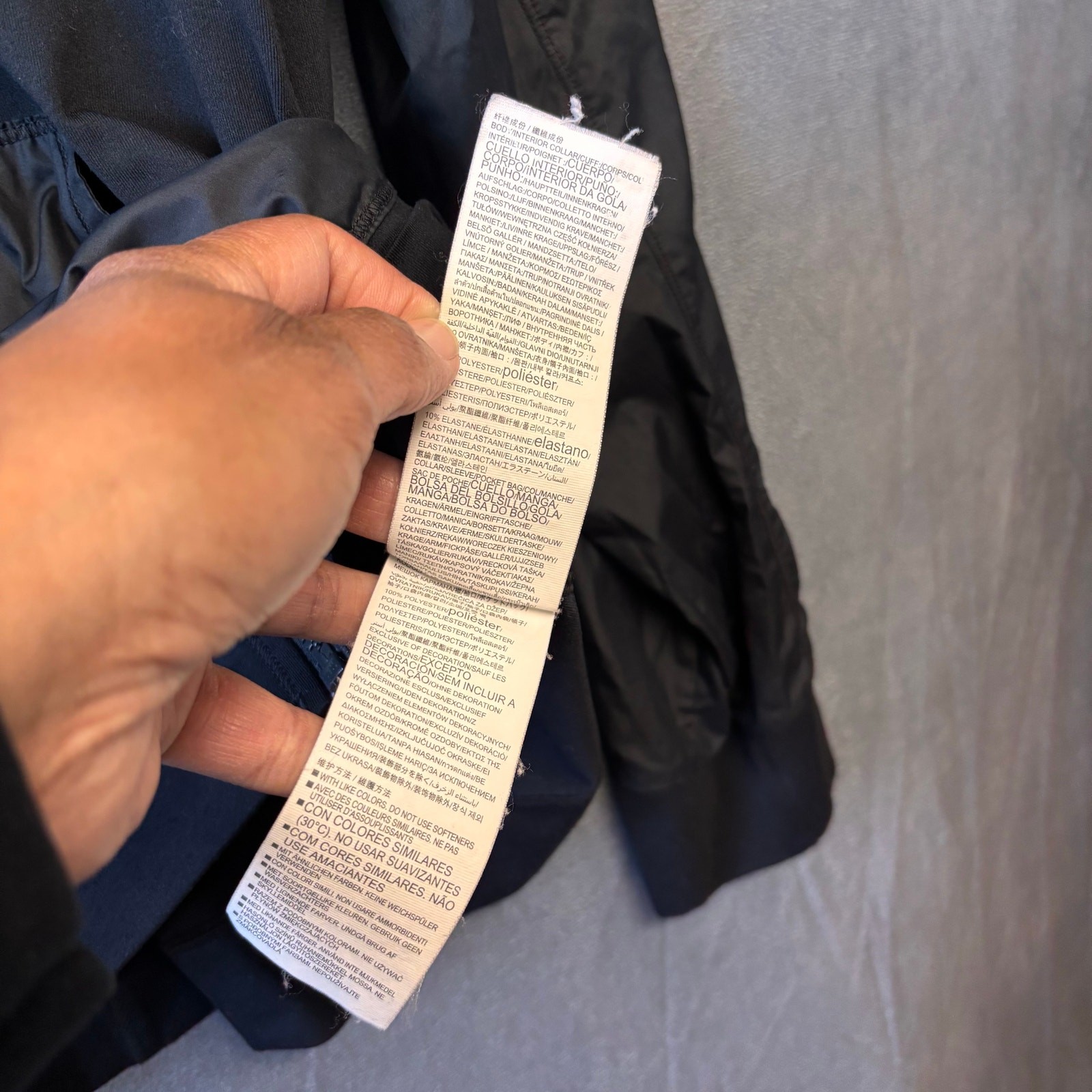 Under Armour Lightweight Packable Jacket Lightwei… - image 9