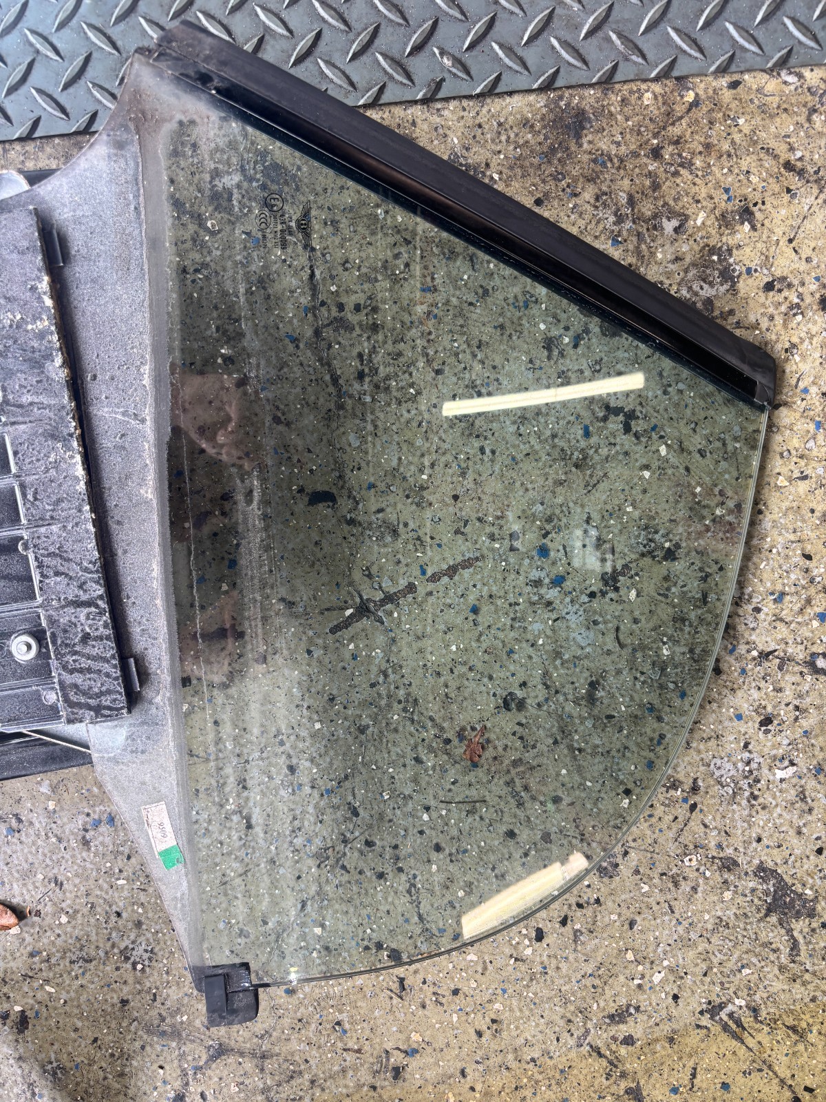 Bentley Continental GT 2007-2011 Rear Left Glass P/N 3W7847271G
