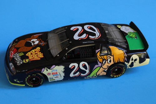 Robert Pressley ELITE #29 Scooby Doo 1997 Monte Carlo 674 of 1200 RCCA 1:24 NEW - Picture 8 of 24
