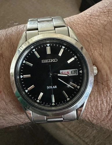 Vintage Seiko Solar Mens Watch Day/Date w/ Band Blue Dial V158-0AB0