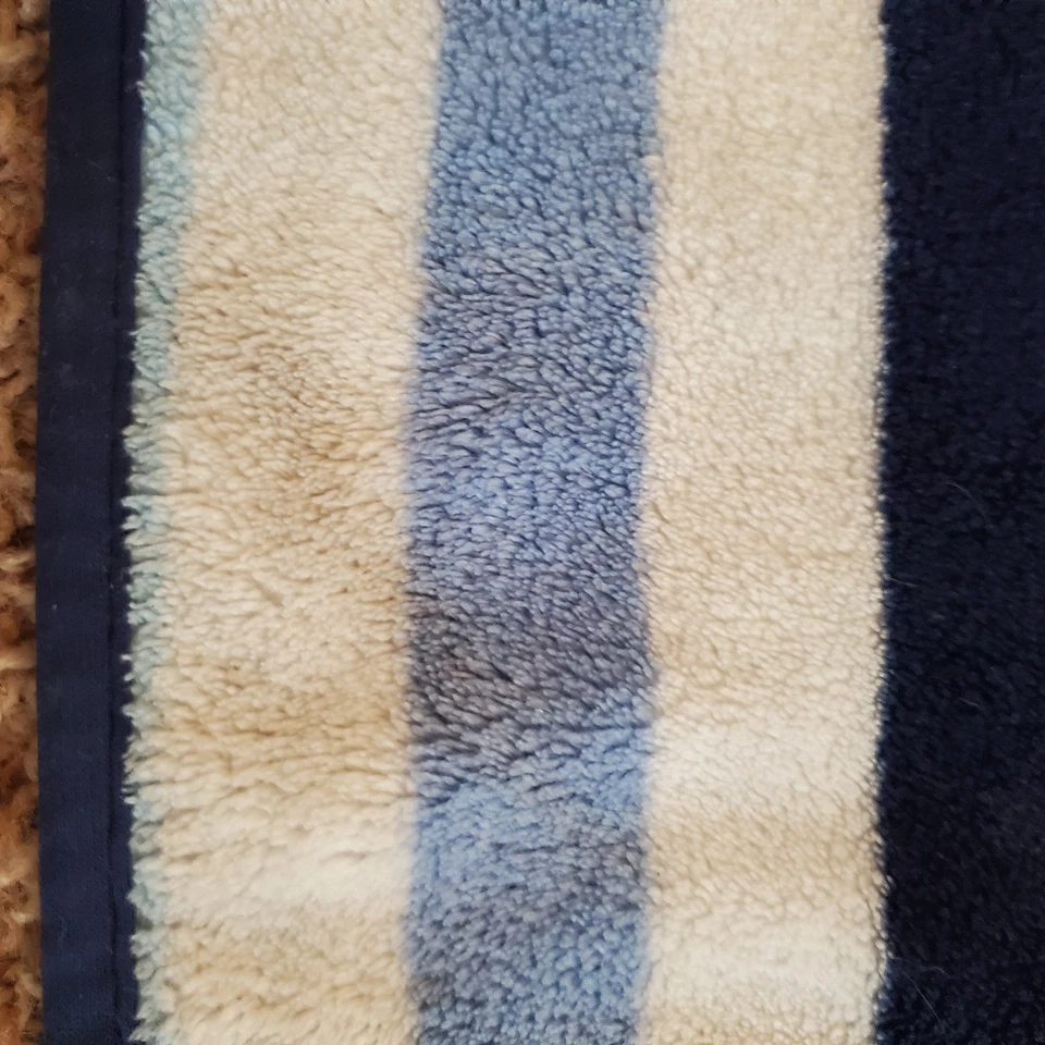 Manta de bebé de felpa a rayas ballena azul Garanimals Lovey seguridad gris blanco Foto 4 de 4