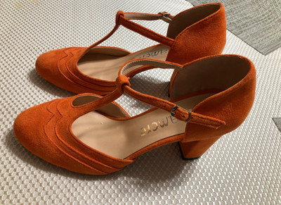 Castamere Womens Orange Suede T Strap High heels Shoes Size 9 M Excellent