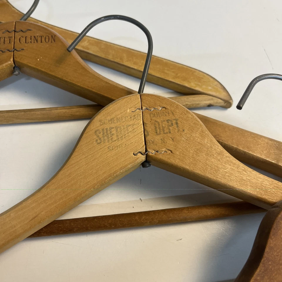 Винтажные рекламные деревянные вешалки лот одежды Crawford DeWitt Clinton Швеция - Изображение 4 из 4