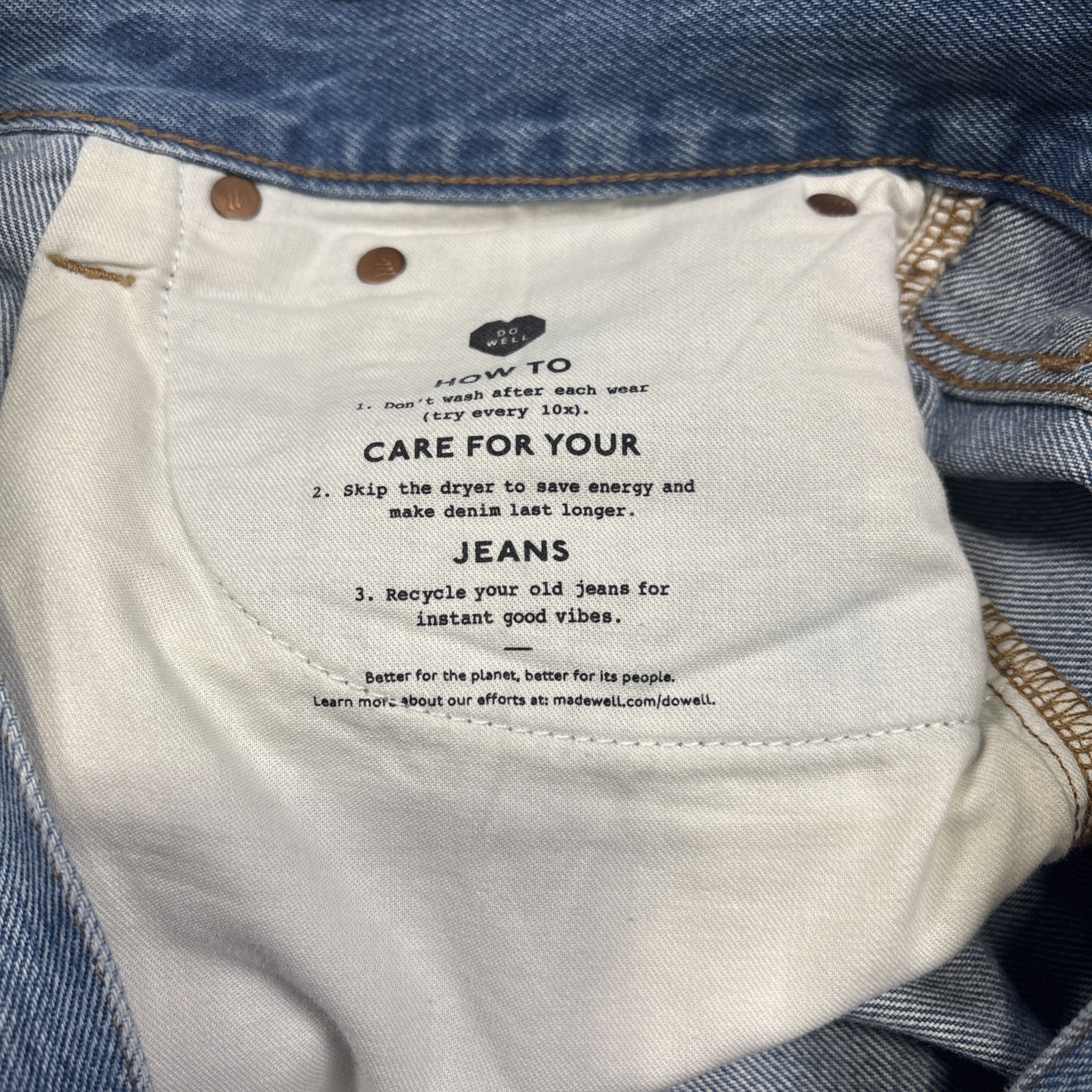 Madewell Shorts Relaxed Denim Light Wash Raw Hem 28 High Rise Waist Measures 34 - View 6