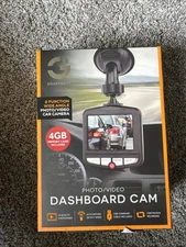 Smart Gear Photo and Video Dashboard Cam Auto Motion Detect With 4GB Memory New