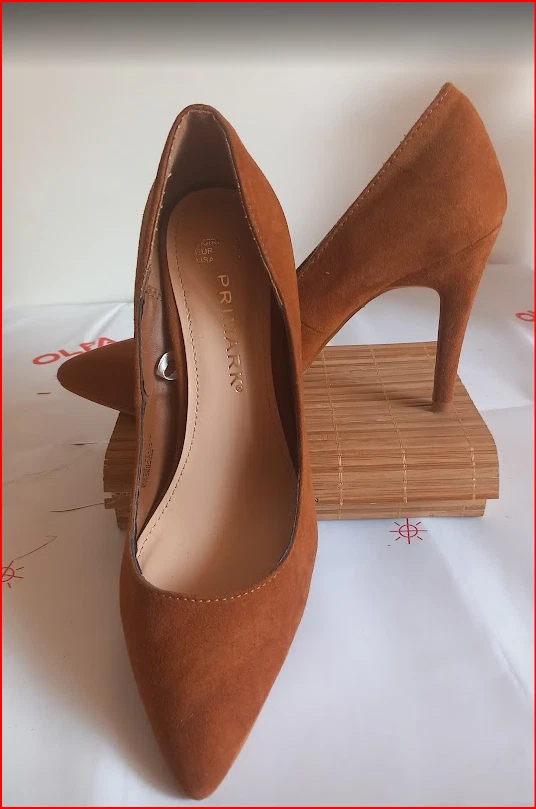 Escarpins marron en simili daim – Talons fins élégants – Primark - Photo 1/3