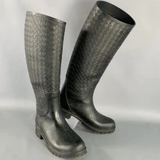 BOTTEGA VENETA Size 8 Black Rubber Intrecchiato Woven Rain Boots 
