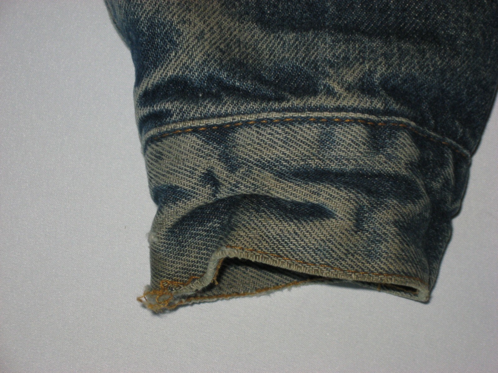 Levi's Men's Blanket Lined Denim Trucker Jacket Small… Gem