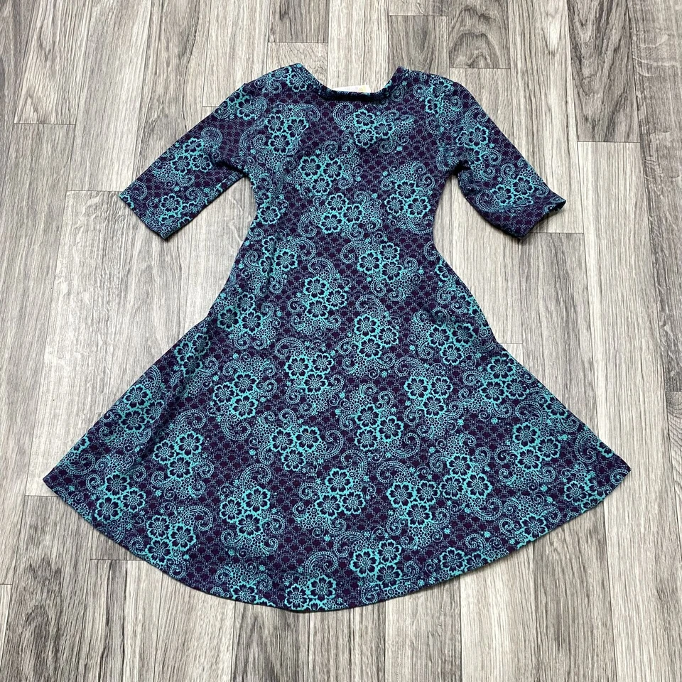 Vestido Camiseta Floral Verde y Púrpura LULAROE Cuello Redondo Mangas 3/4 Niña Talla 2 Foto 3 de 4